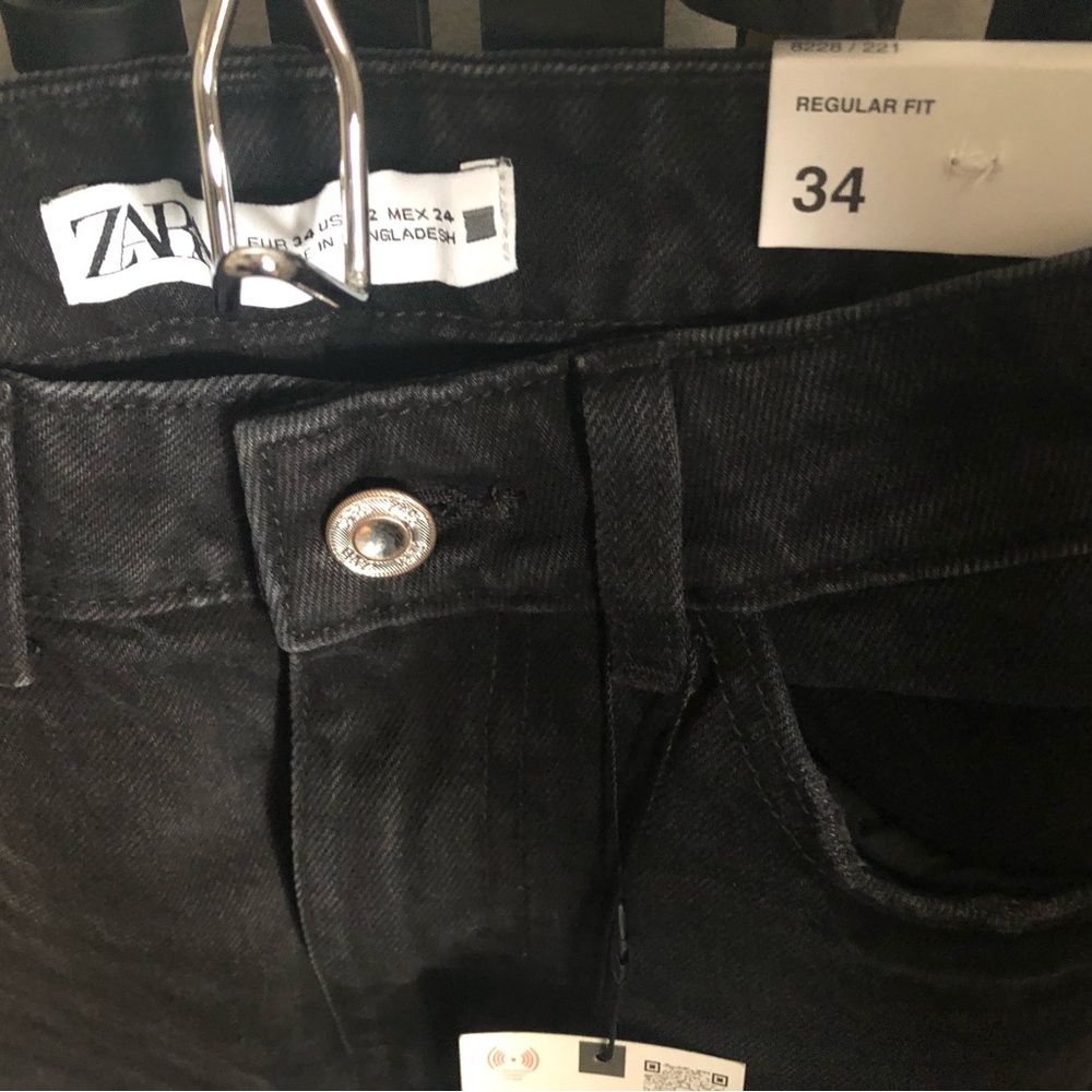 Zara High Rise Jeans - Picture 3 of 7